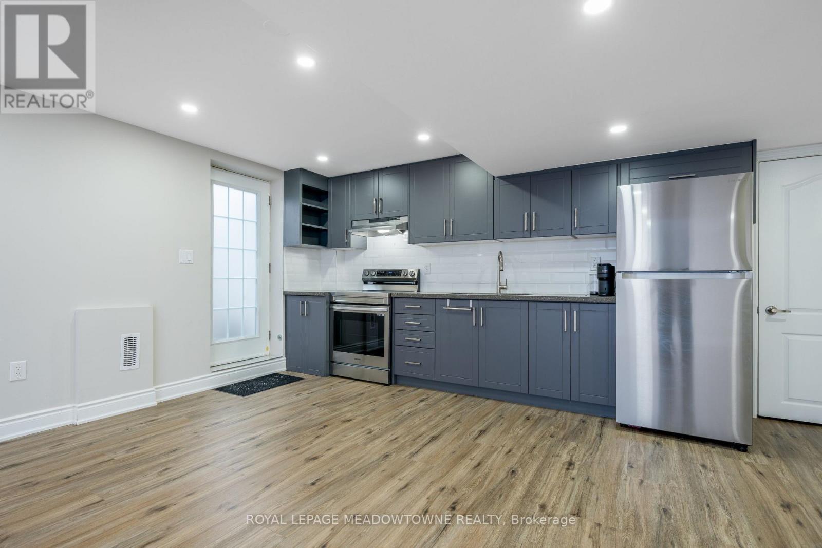 Bsmt - 54 Meadowglen Boulevard, Halton Hills, Ontario  L7G 6J7 - Photo 7 - W12712924