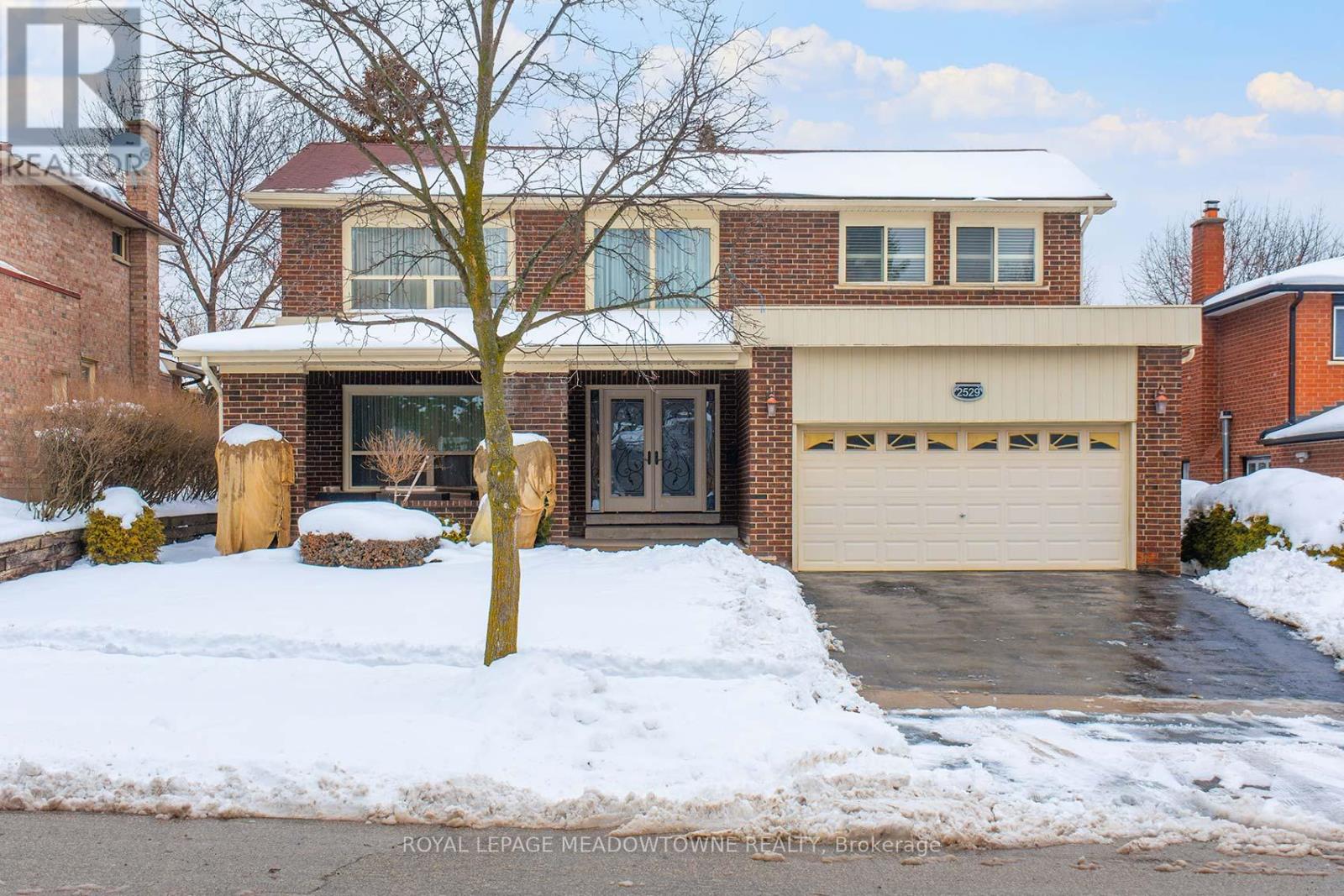 2529 CLAYMORE CRESCENT, Mississauga, Ontario