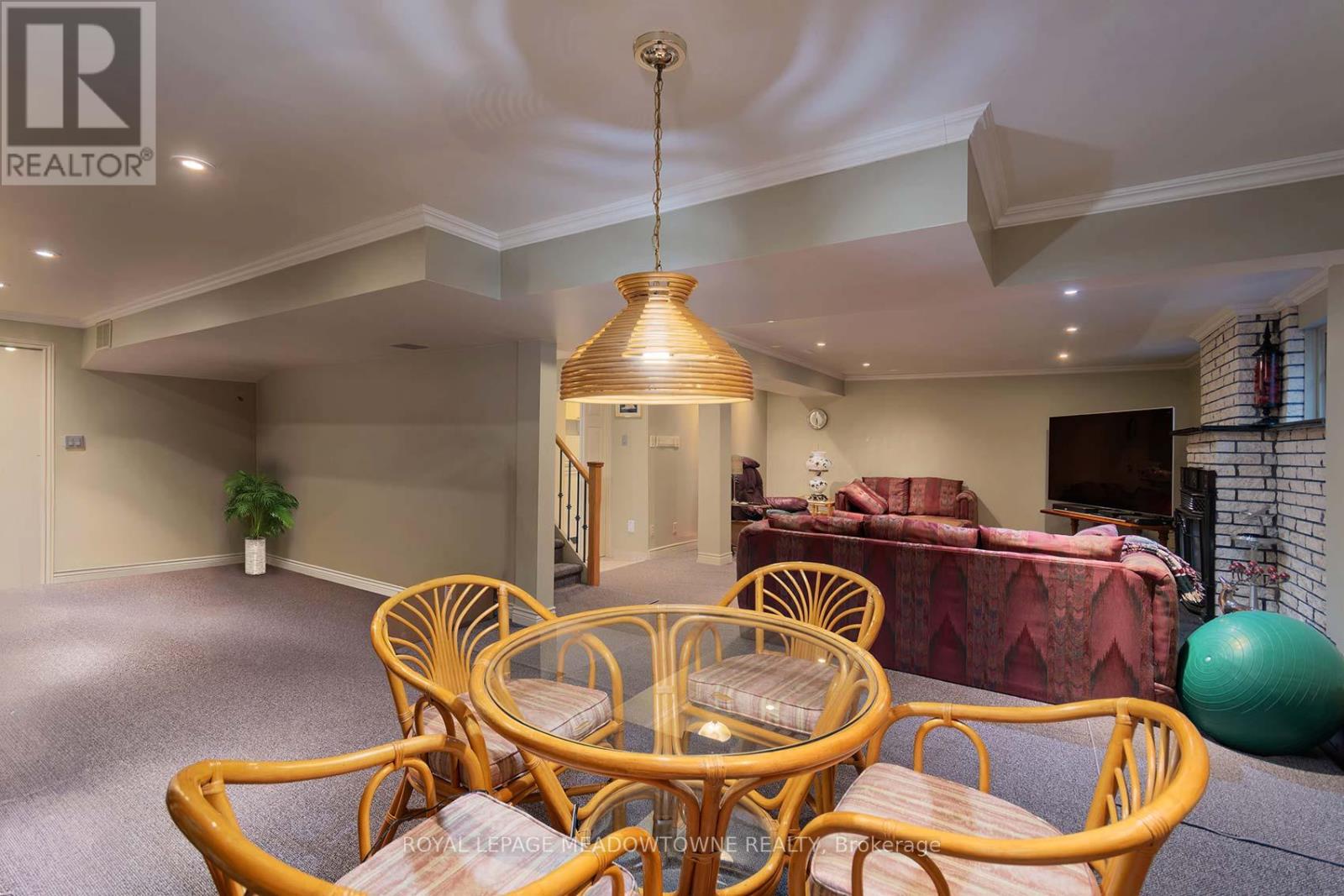 2529 Claymore Crescent, Mississauga, Ontario  L5C 3A2 - Photo 31 - W12712926