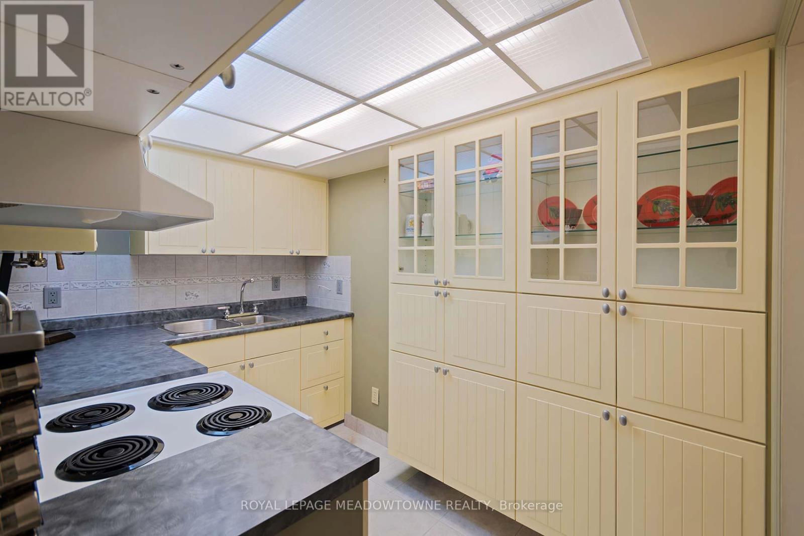 2529 Claymore Crescent, Mississauga, Ontario  L5C 3A2 - Photo 34 - W12712926