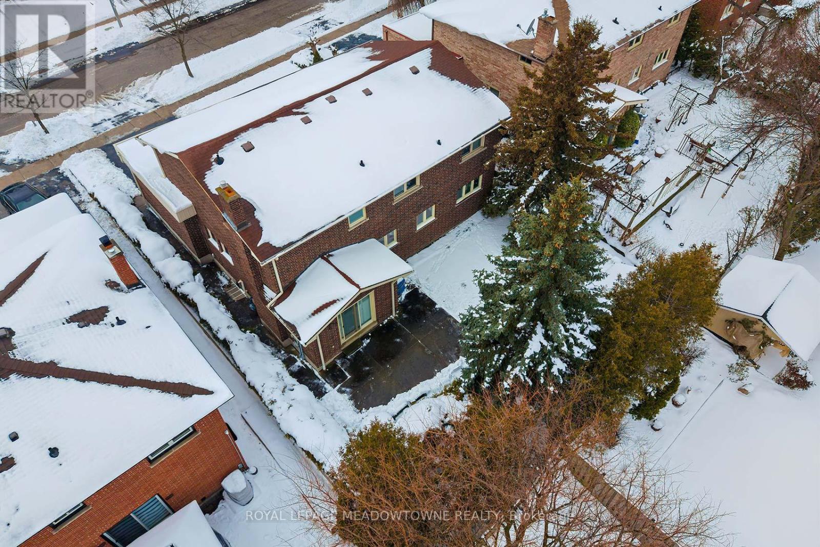 2529 Claymore Crescent, Mississauga, Ontario  L5C 3A2 - Photo 42 - W12712926