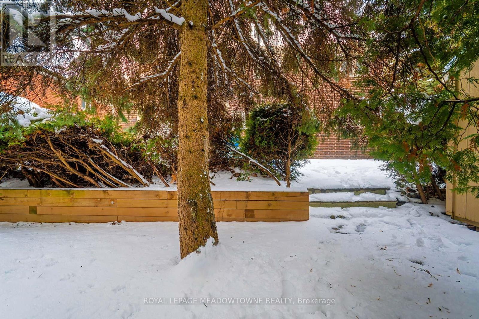 2529 Claymore Crescent, Mississauga, Ontario  L5C 3A2 - Photo 43 - W12712926