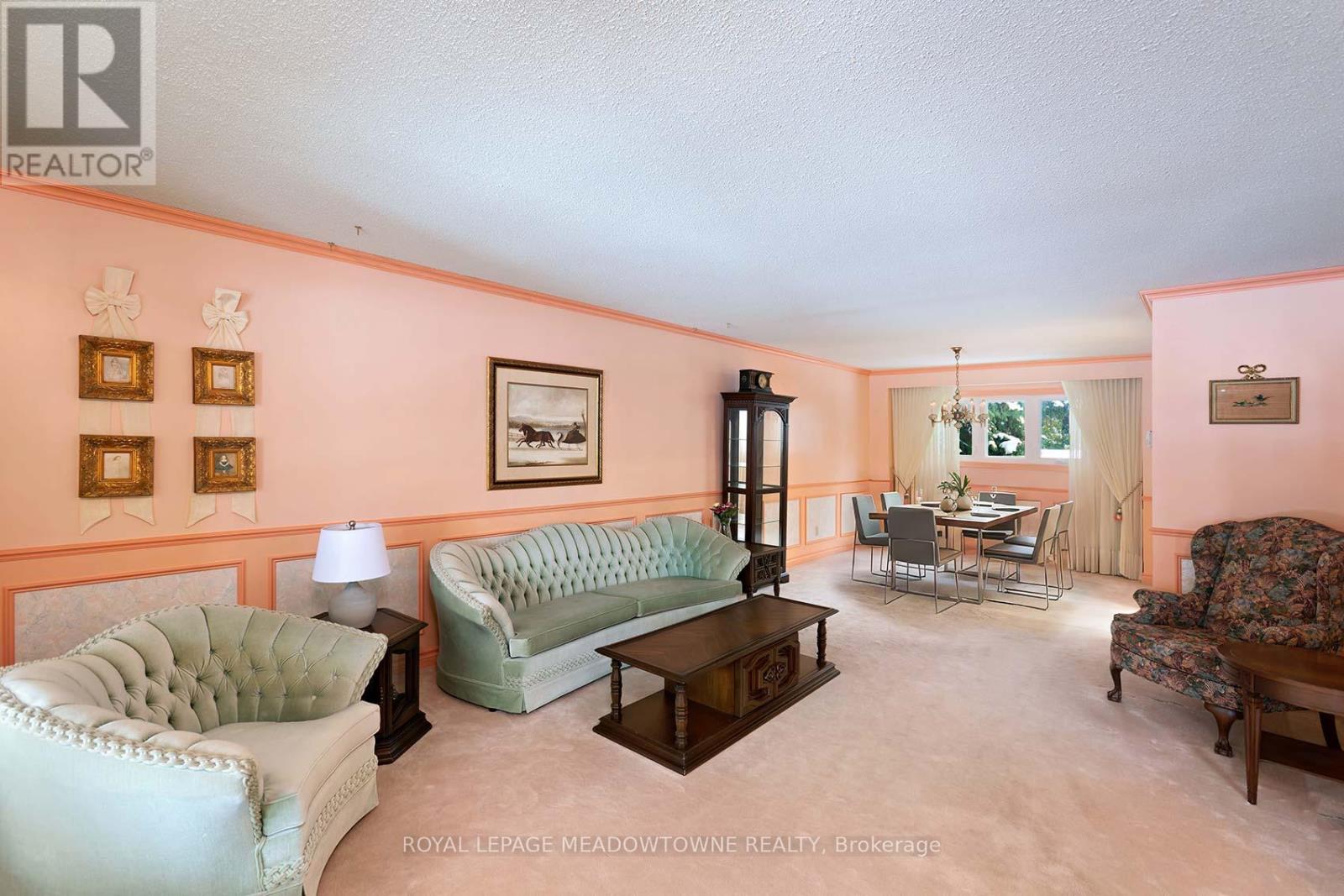 2529 Claymore Crescent, Mississauga, Ontario  L5C 3A2 - Photo 7 - W12712926