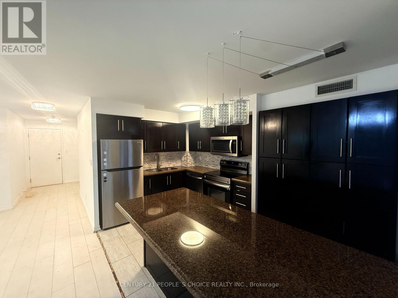 1906 - 3880 Duke Of York Boulevard, Mississauga, Ontario  L5B 4M7 - Photo 6 - W12712950