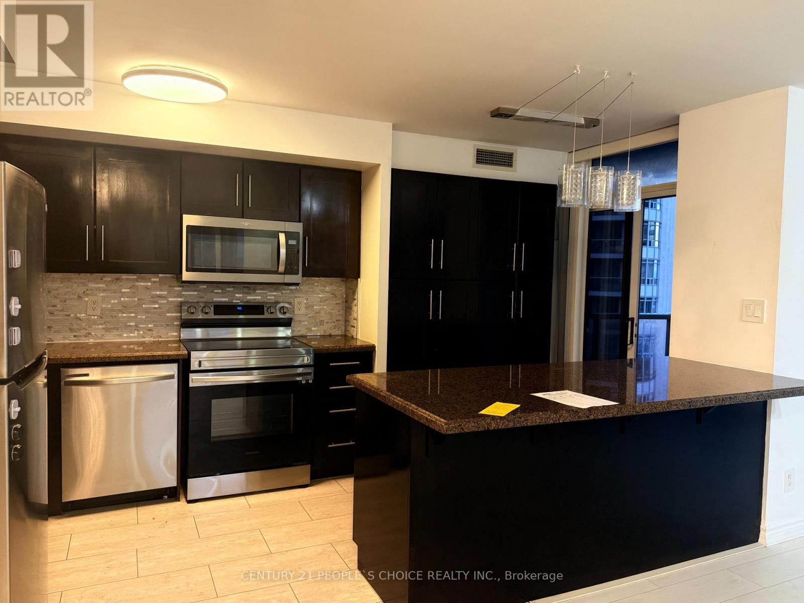 1906 - 3880 Duke Of York Boulevard, Mississauga, Ontario  L5B 4M7 - Photo 7 - W12712950