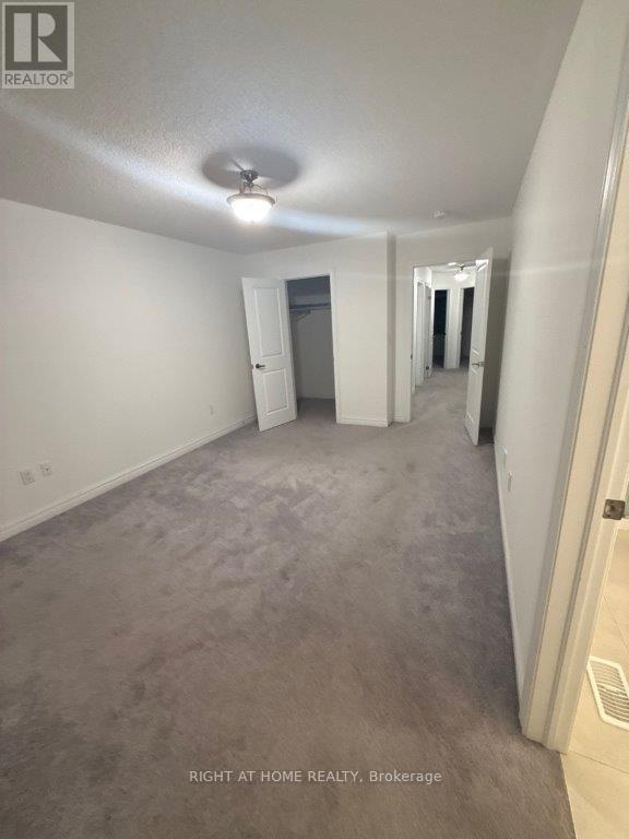 34 Faye Street, Brampton, Ontario  L6P 4M9 - Photo 7 - W12712958