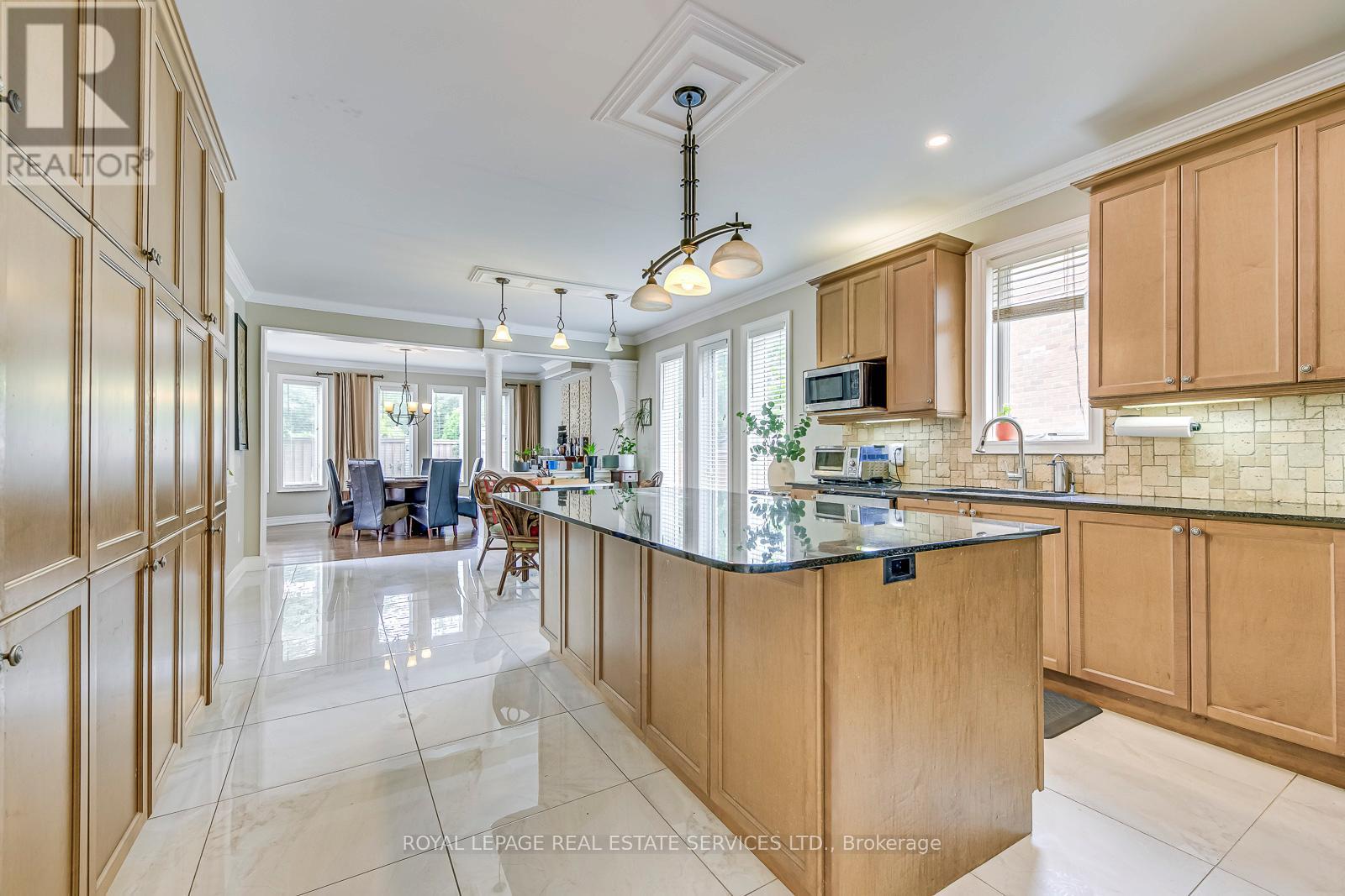 2393 Gamble Road, Oakville, Ontario  L6H 7V6 - Photo 9 - W12712968