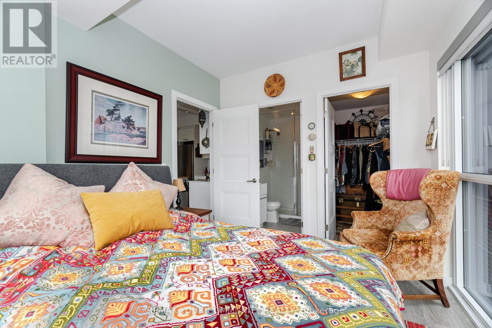 512 - 1 Neighbourhood Lane, Toronto, Ontario  M8Y 0C2 - Photo 19 - W12712988