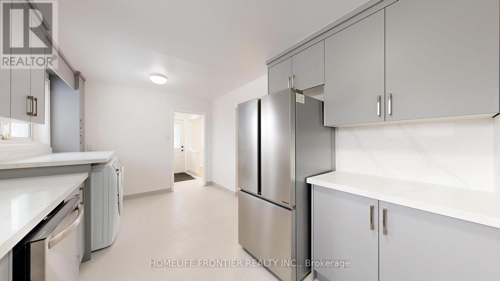 30 Farr Avenue, Toronto, Ontario  M9V 2A6 - Photo 10 - W12713022