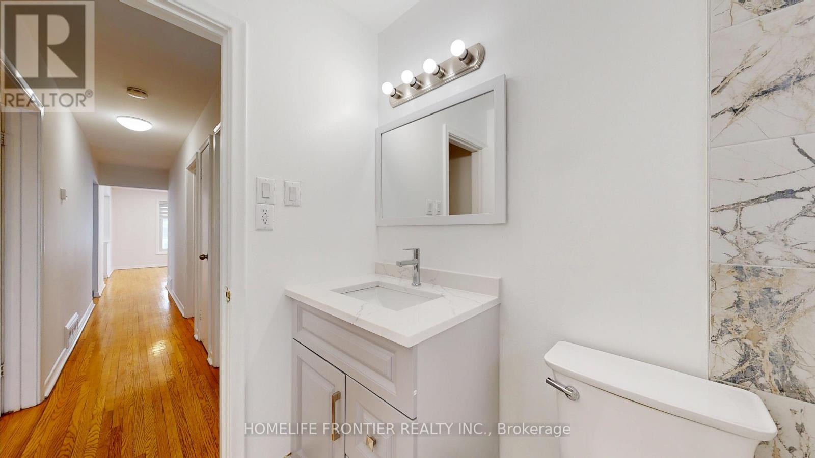 30 Farr Avenue, Toronto, Ontario  M9V 2A6 - Photo 13 - W12713022