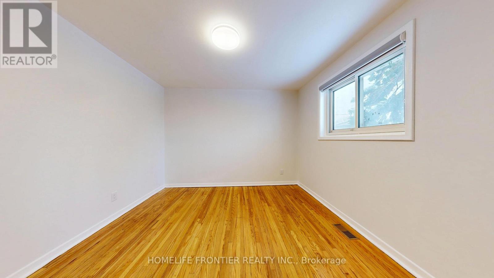 30 Farr Avenue, Toronto, Ontario  M9V 2A6 - Photo 16 - W12713022