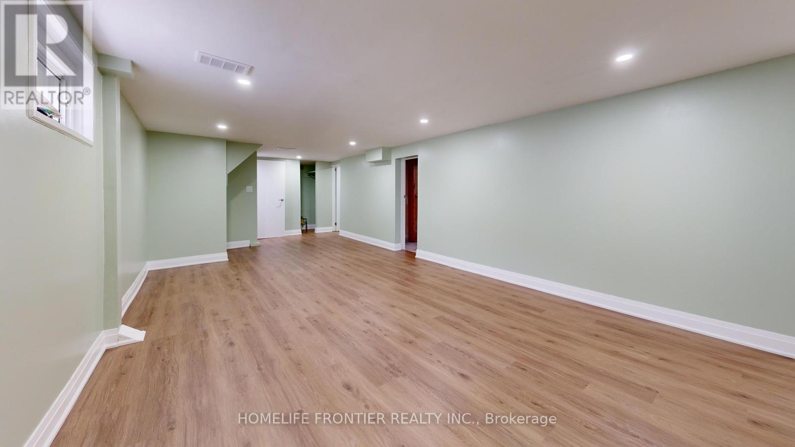 30 Farr Avenue, Toronto, Ontario  M9V 2A6 - Photo 21 - W12713022