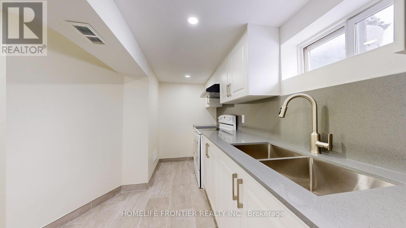 30 Farr Avenue, Toronto, Ontario  M9V 2A6 - Photo 27 - W12713022