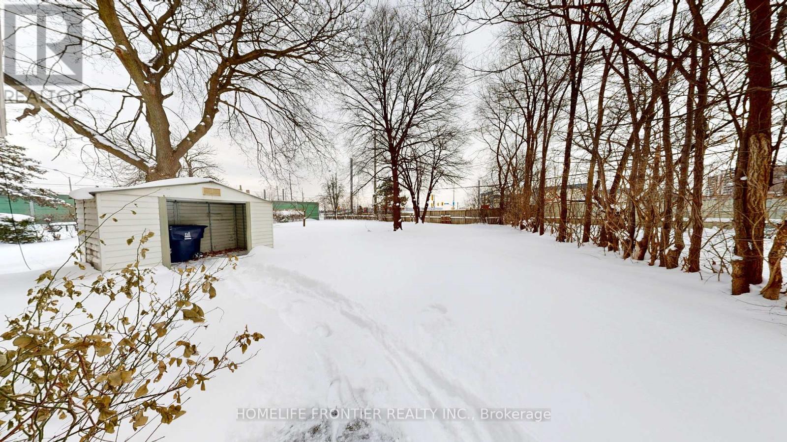 30 Farr Avenue, Toronto, Ontario  M9V 2A6 - Photo 38 - W12713022