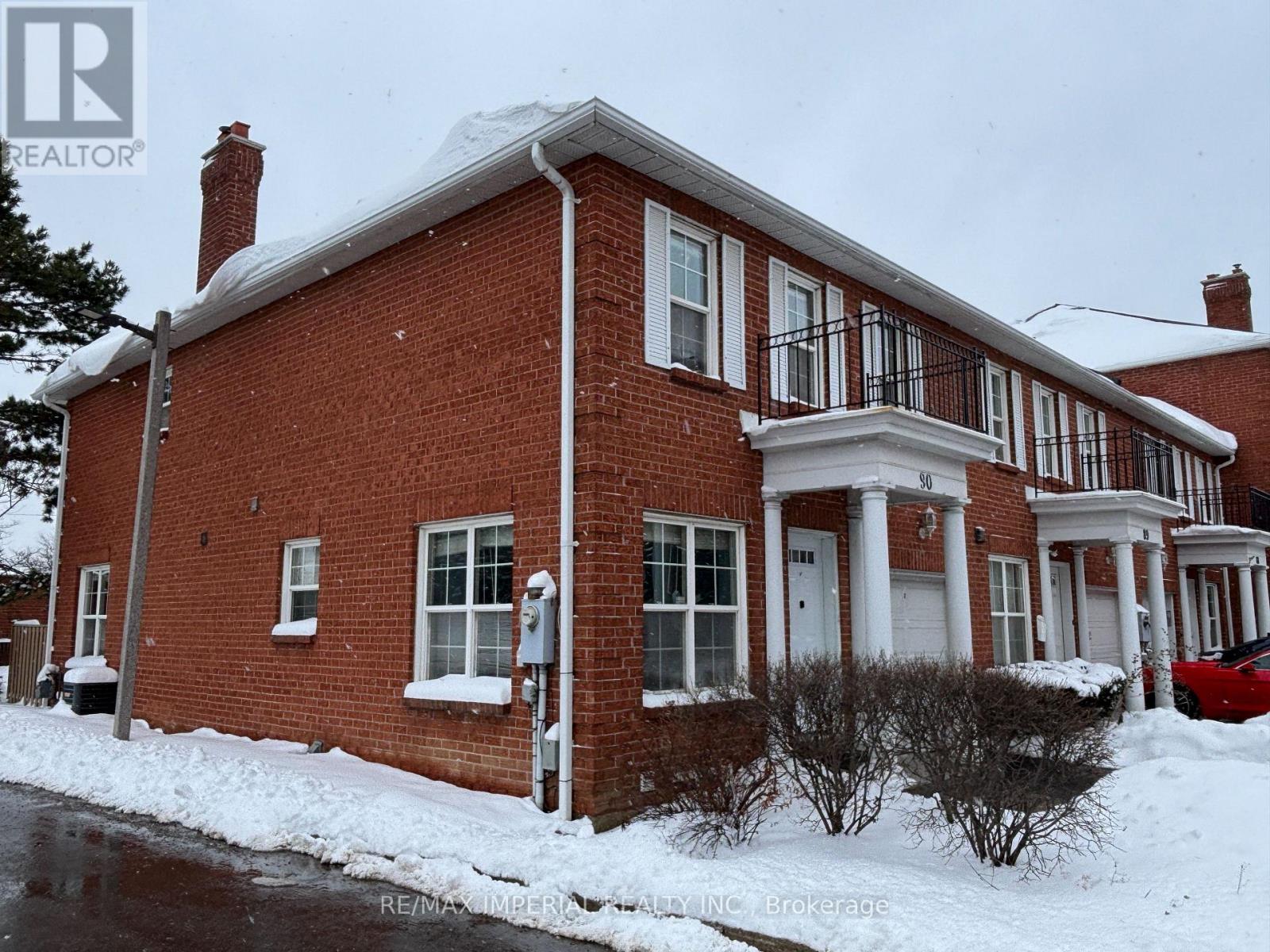 90 - 90 Stornwood Court, Brampton, Ontario  L6W 4J2 - Photo 2 - W12713038