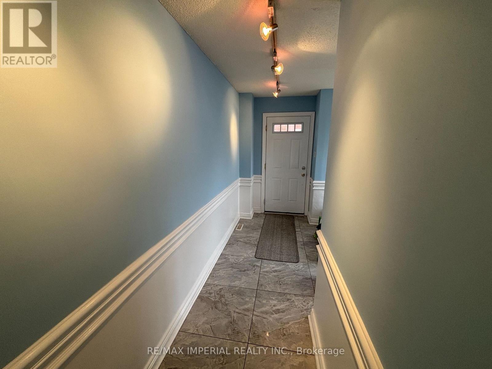 90 - 90 Stornwood Court, Brampton, Ontario  L6W 4J2 - Photo 4 - W12713038