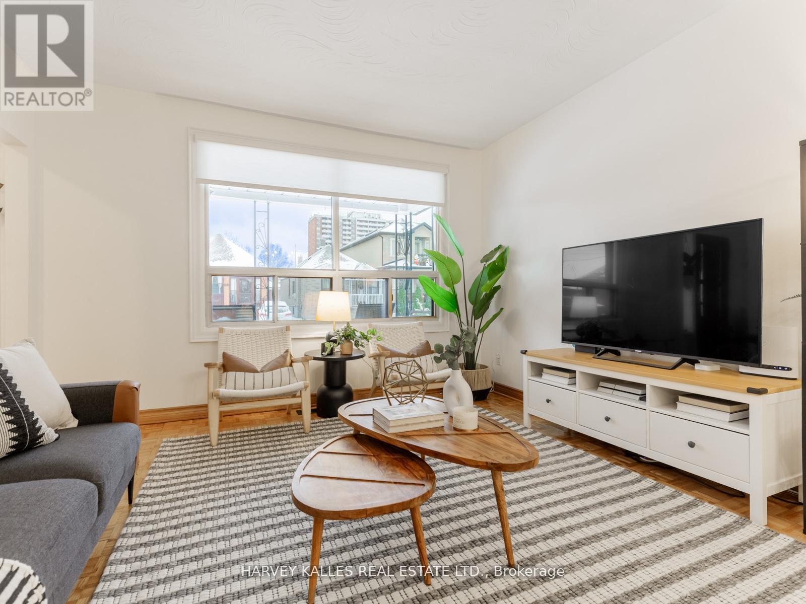 204 Belgravia Avenue, Toronto, Ontario  M6E 2M8 - Photo 14 - W12713046