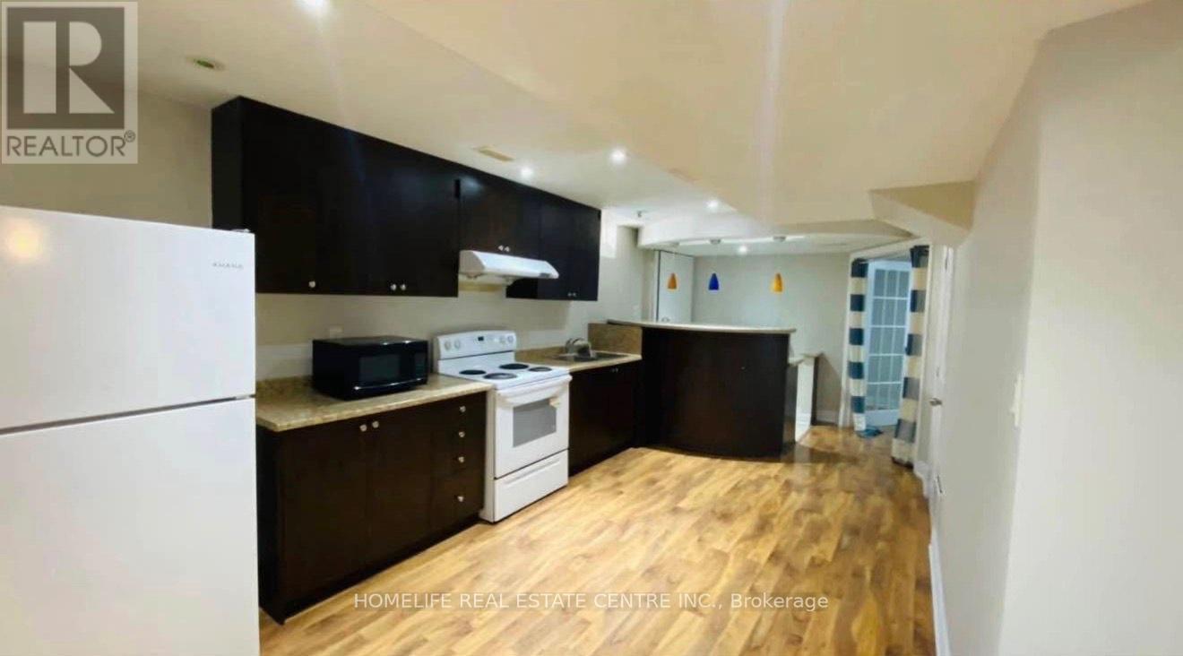 108 Fairhill Avenue, Brampton, Ontario  L7A 2H5 - Photo 37 - W12713048