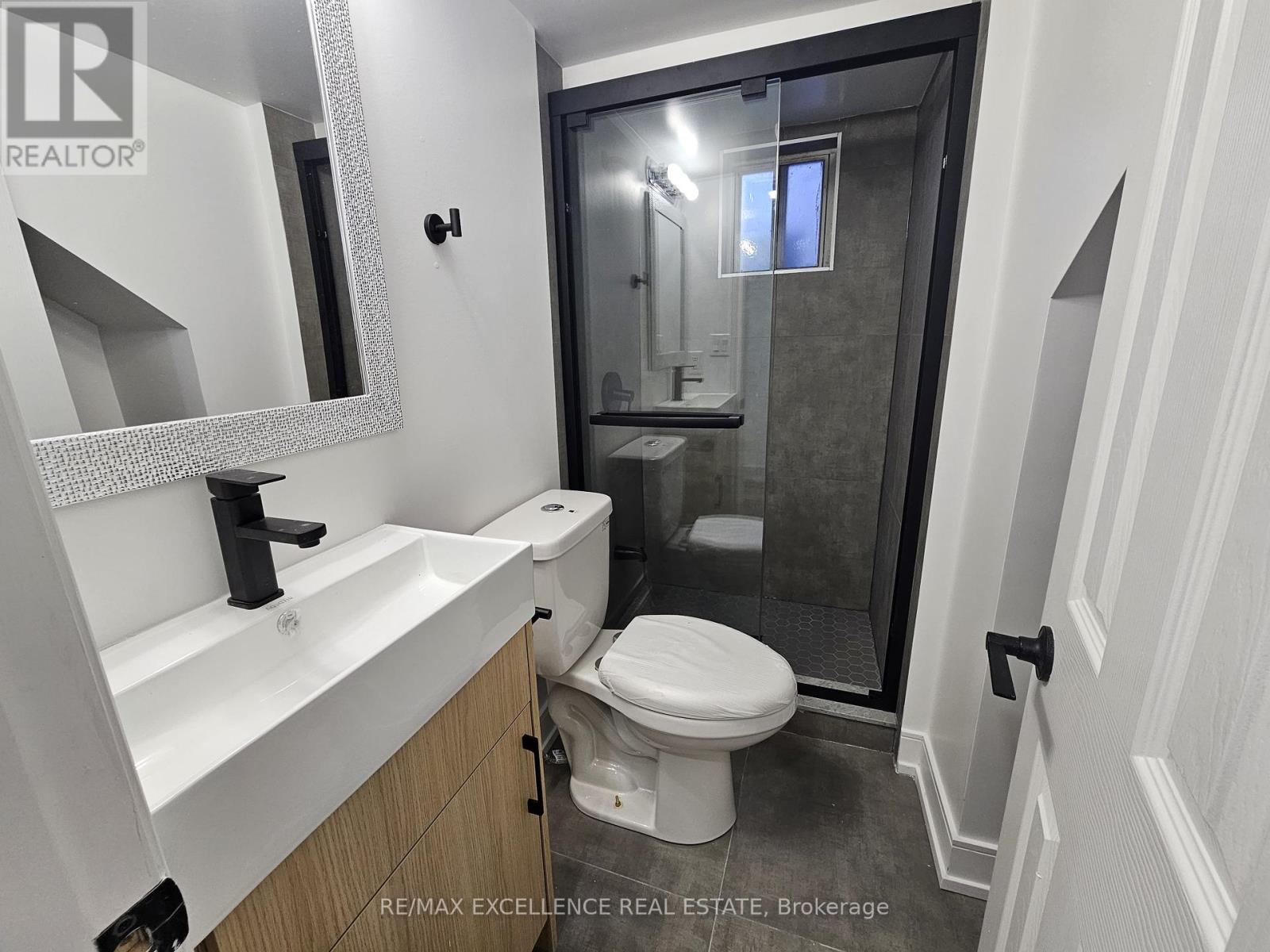 43 Brisco Street, Brampton, Ontario  L6V 1X1 - Photo 6 - W12713054