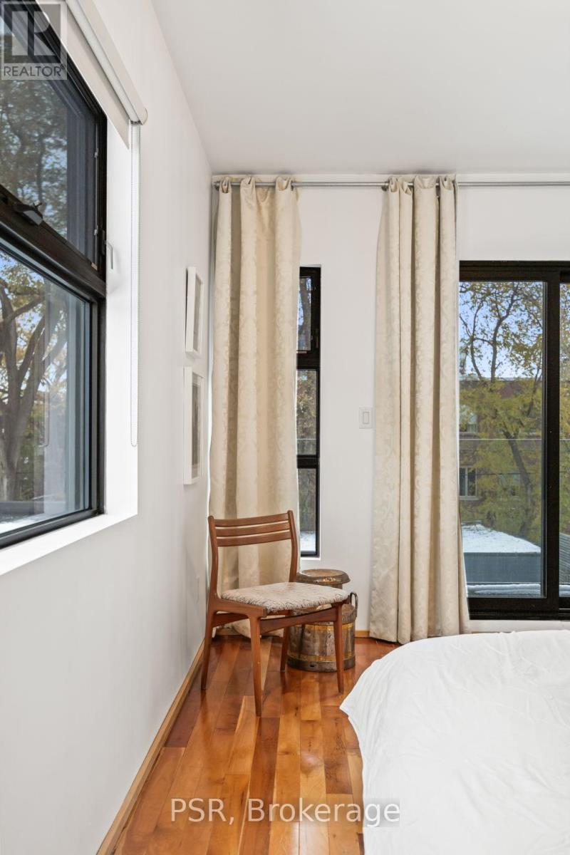 Upper - 2068 Dundas Street W, Toronto, Ontario  M6R 1W8 - Photo 31 - W12713114