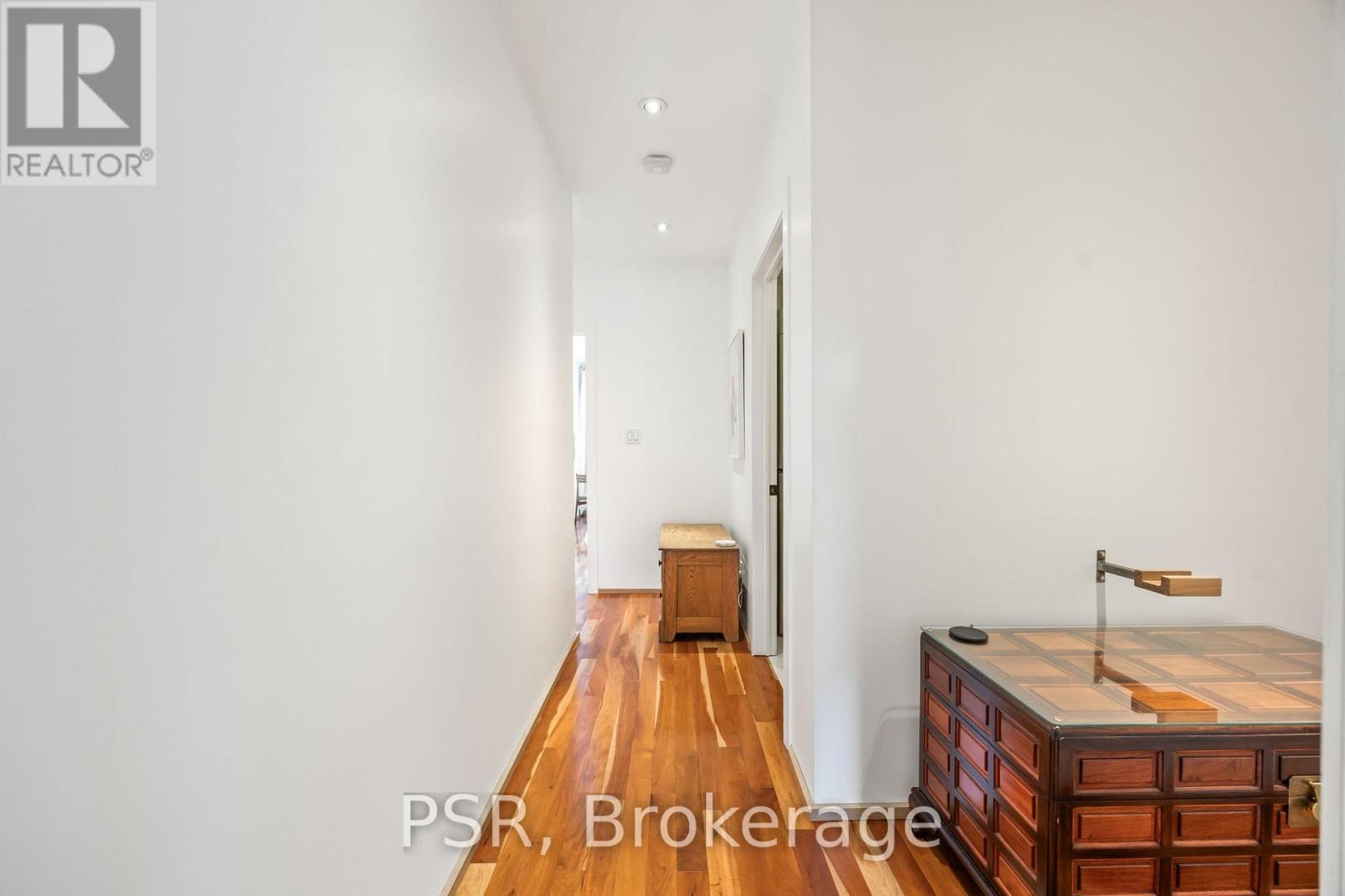 Upper - 2068 Dundas Street W, Toronto, Ontario  M6R 1W8 - Photo 27 - W12713116