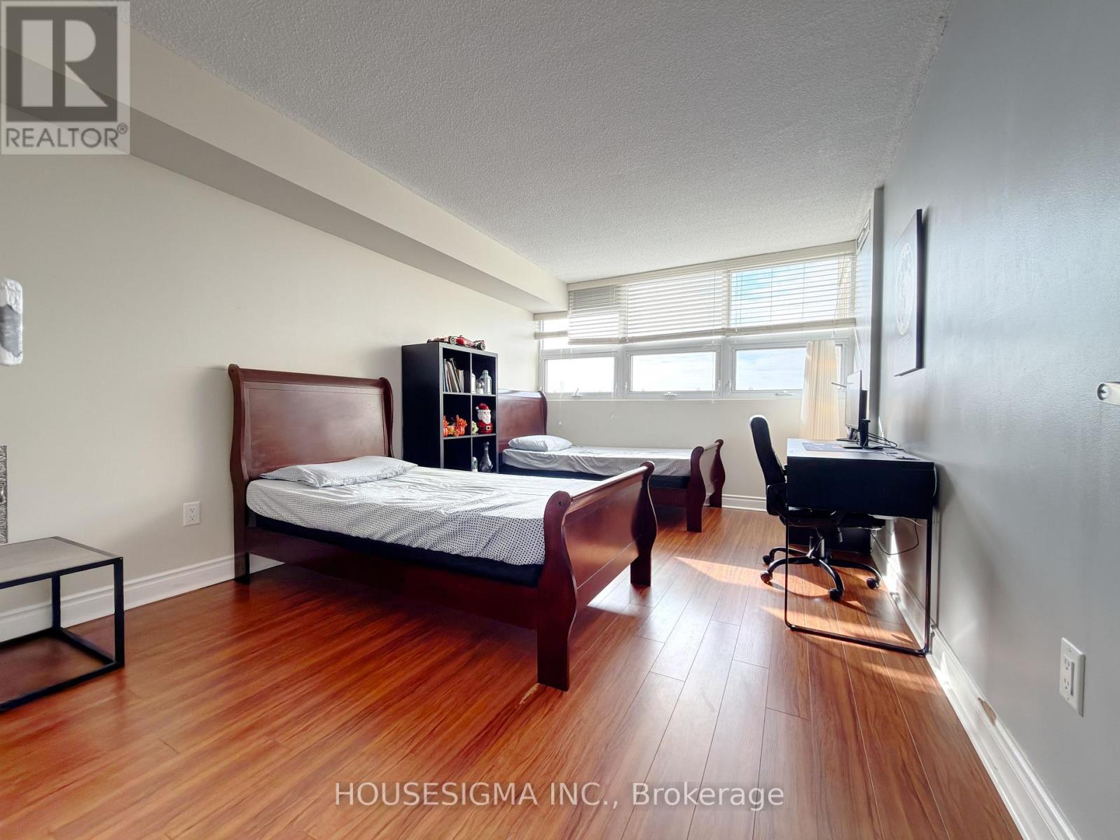 1103 - 8 Lisa Street, Brampton, Ontario  L6T 4S6 - Photo 11 - W12713146