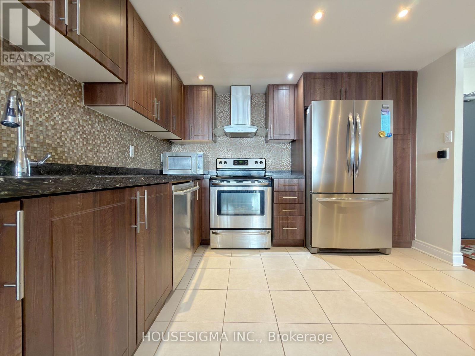 1103 - 8 Lisa Street, Brampton, Ontario  L6T 4S6 - Photo 5 - W12713146