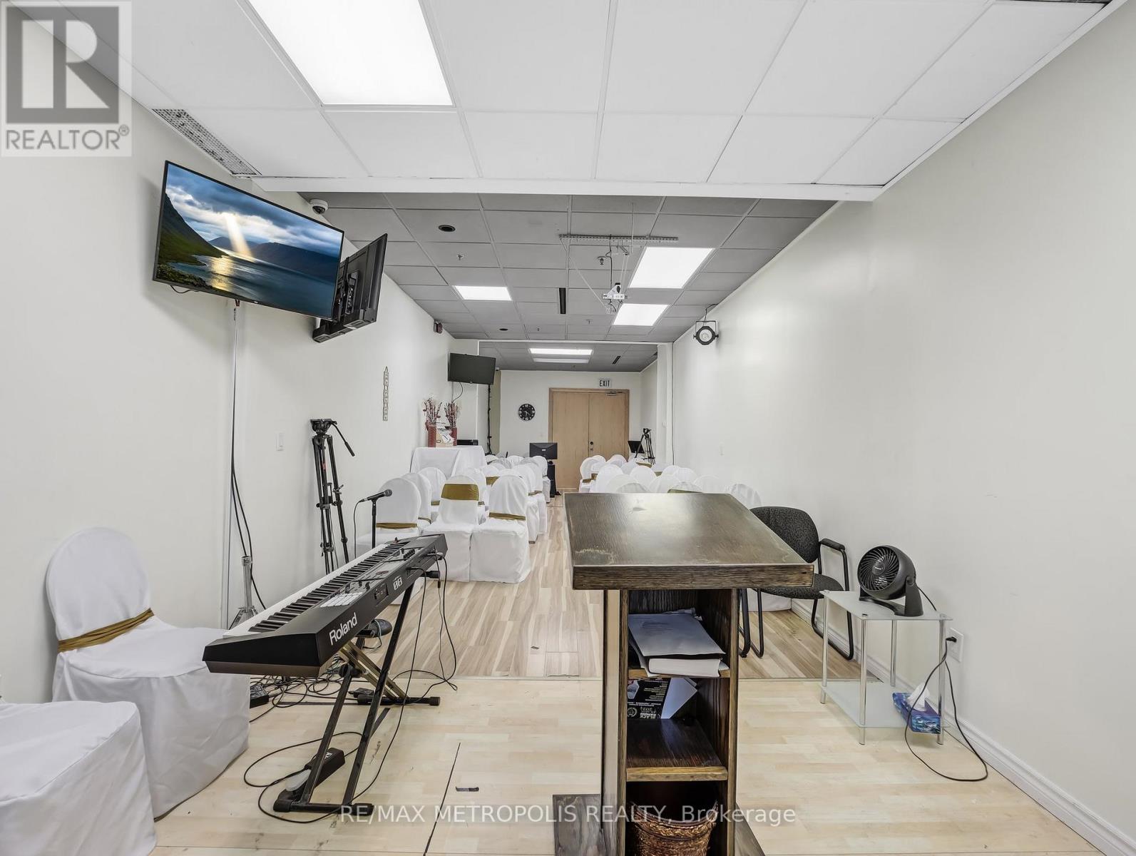 310 - 1550 South Gateway Road, Mississauga, Ontario  L4W 5G6 - Photo 6 - W12713164