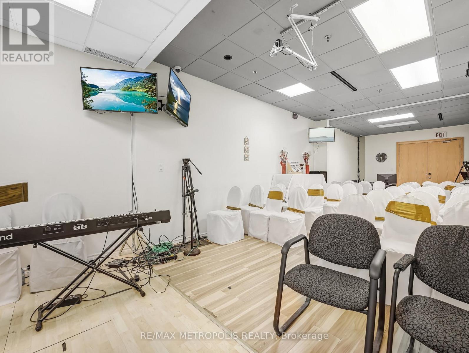 310 - 1550 South Gateway Road, Mississauga, Ontario  L4W 5G6 - Photo 8 - W12713164