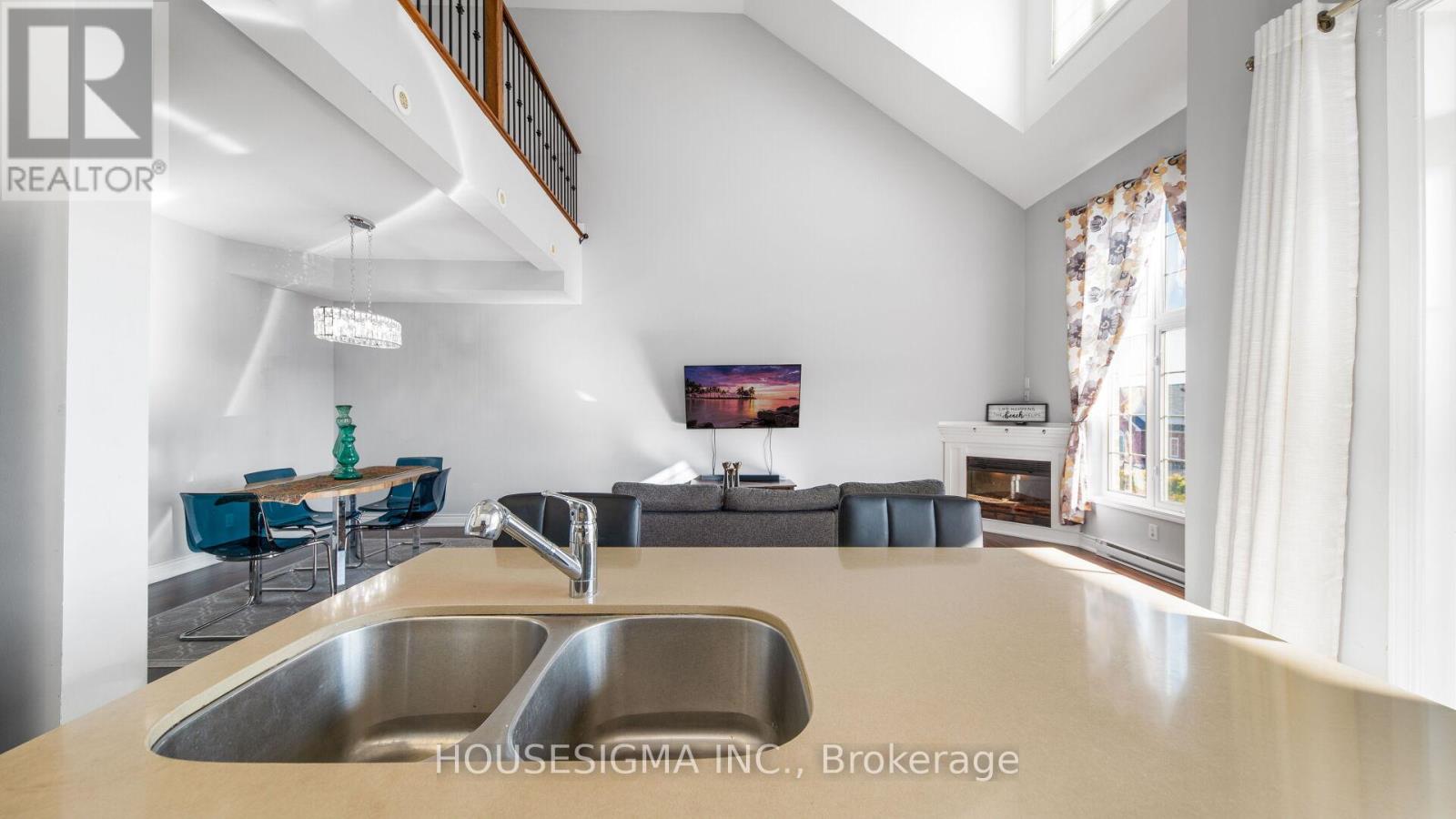 18 Lovegrove Lane, Ajax, Ontario  L1S 0E7 - Photo 6 - E12712938