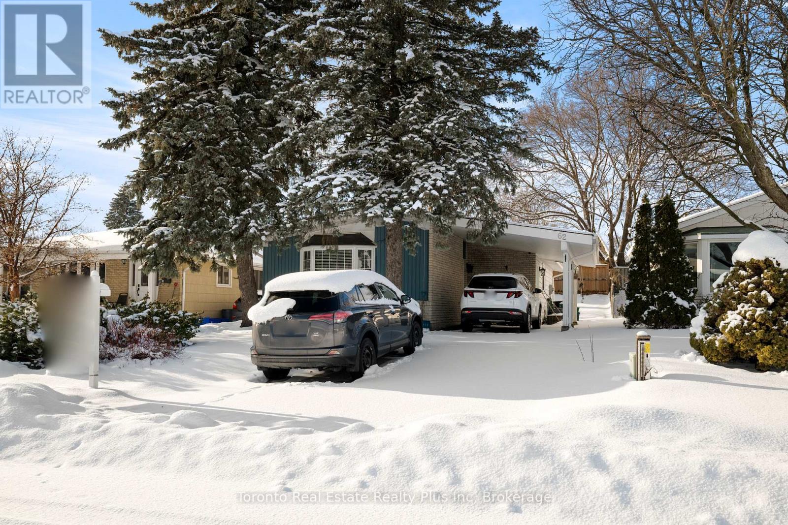 62 GREENDALE CRESCENT, Kitchener, Ontario