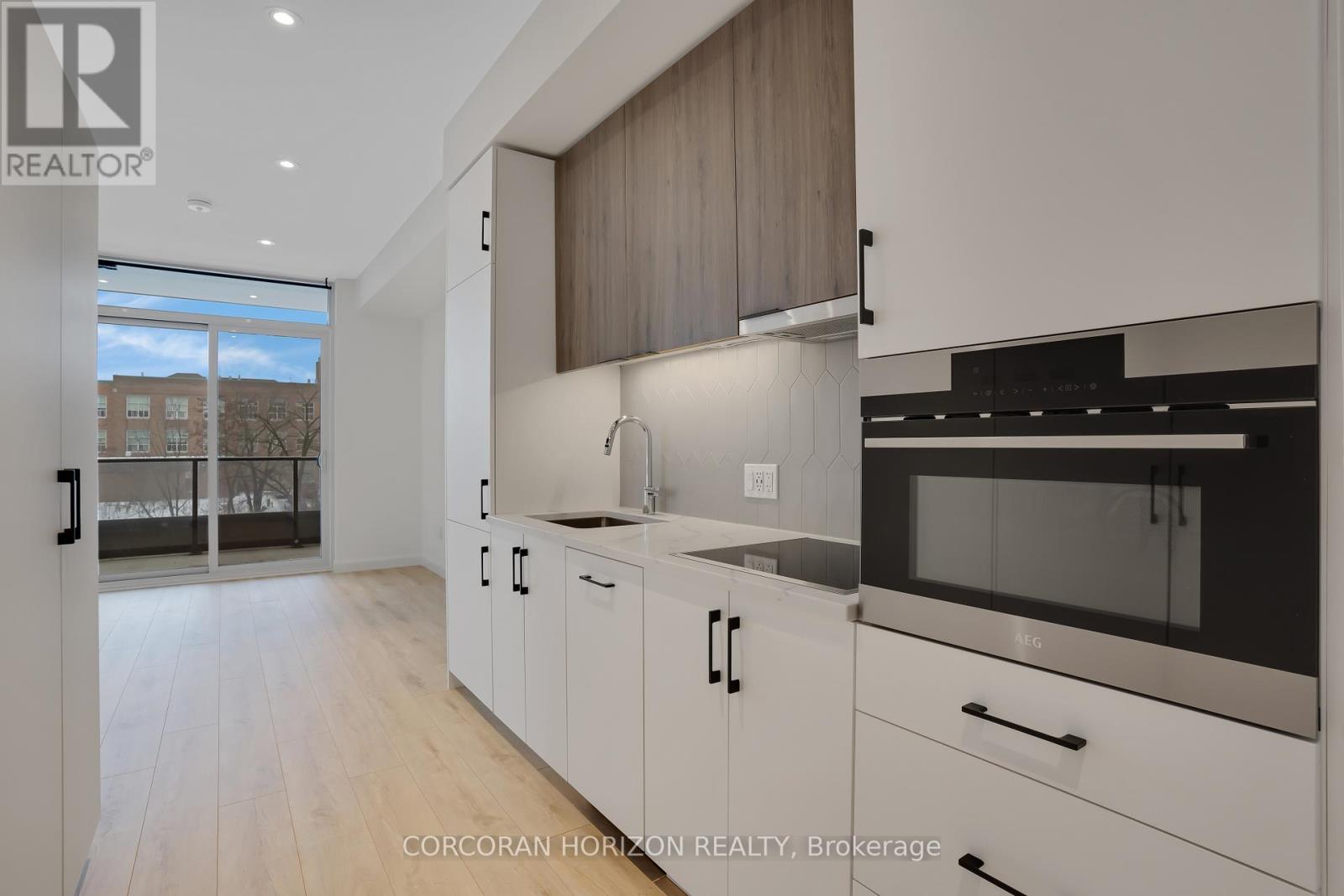 313 - 741 King Street W, Kitchener, Ontario  N2G 1E5 - Photo 1 - X12712940