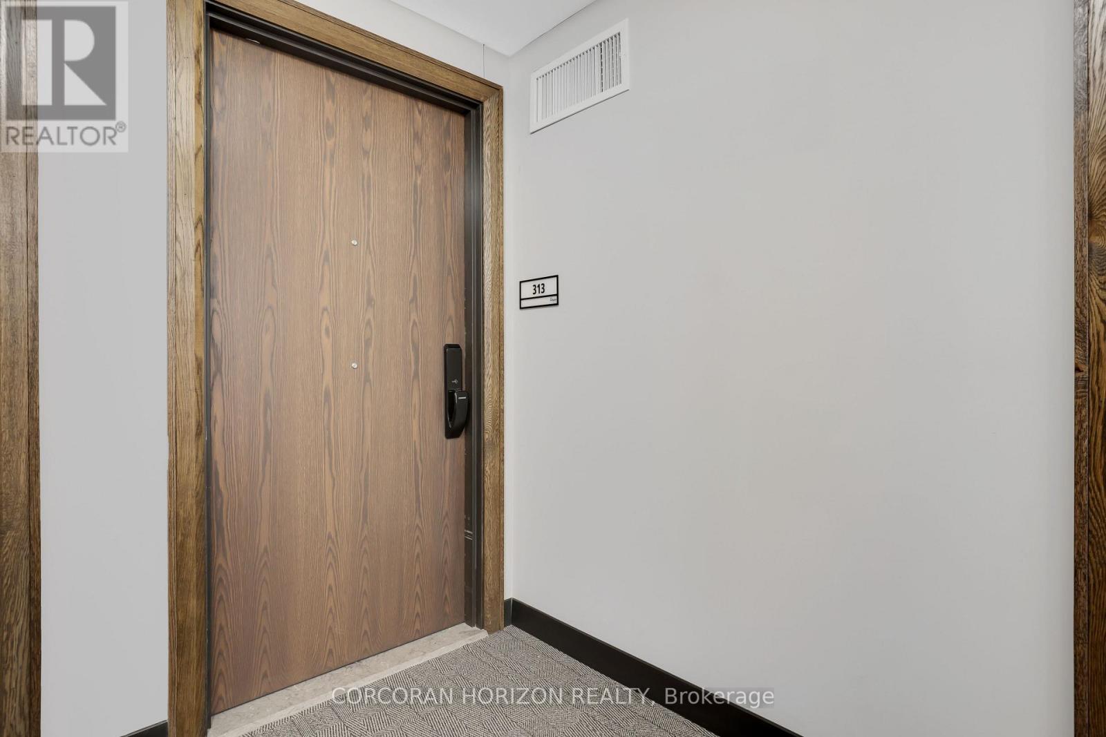 313 - 741 King Street W, Kitchener, Ontario  N2G 1E5 - Photo 8 - X12712940