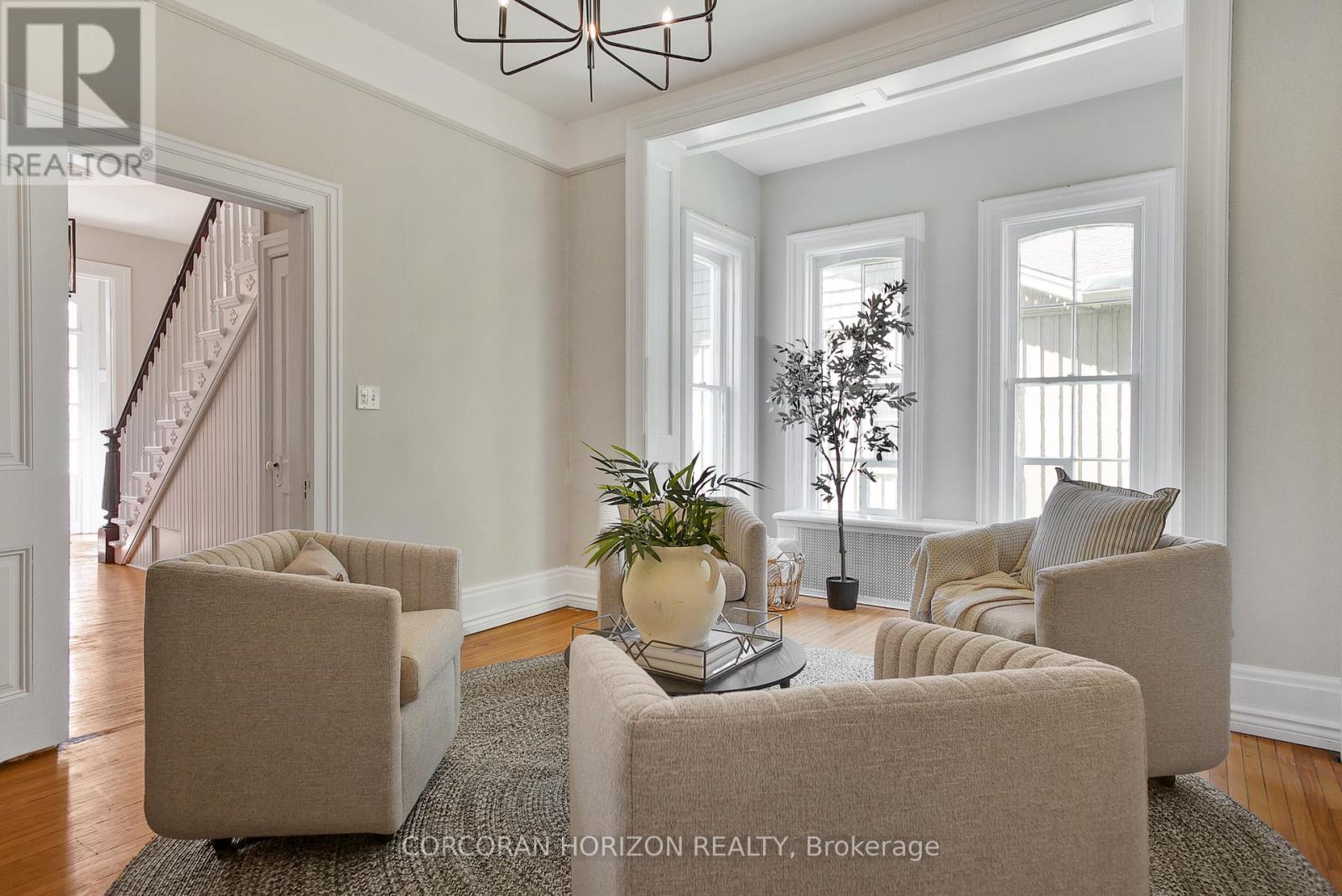 78 William Street W, Waterloo, Ontario  N2L 1J7 - Photo 13 - X12712986