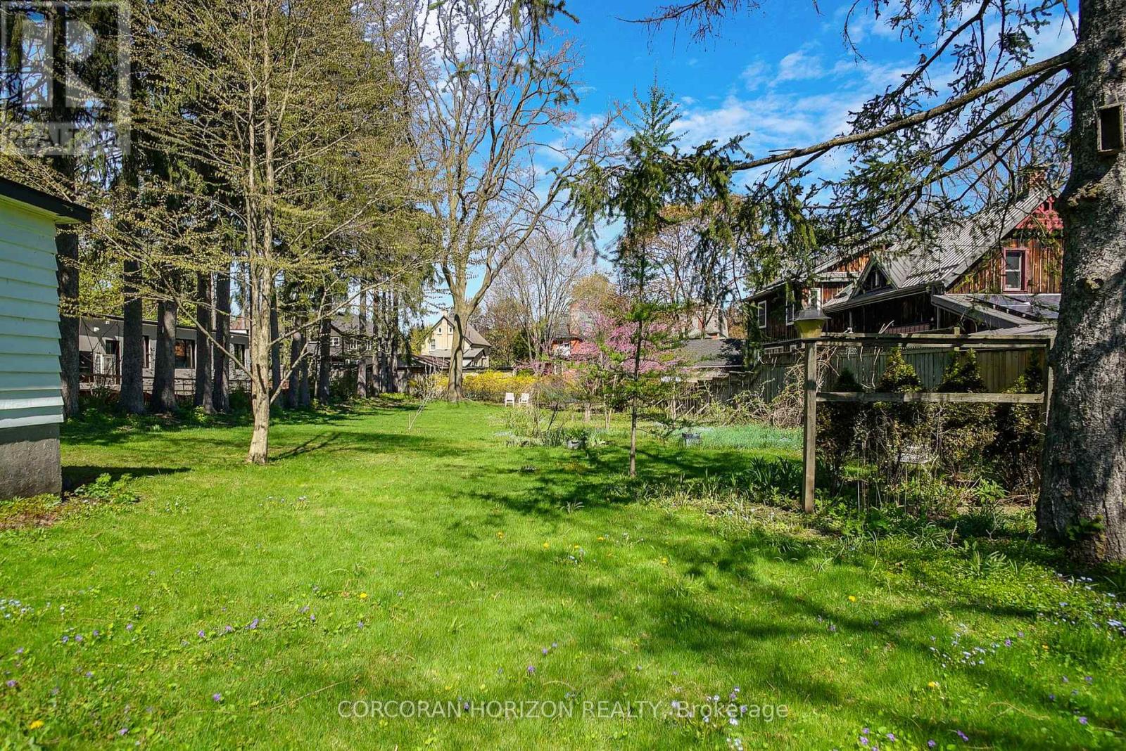 78 William Street W, Waterloo, Ontario  N2L 1J7 - Photo 37 - X12712986