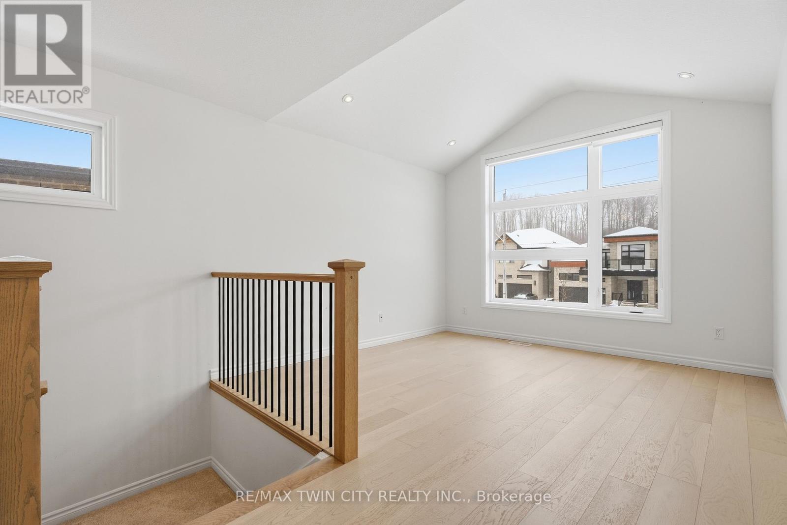 244 Otterbein Road, Kitchener, Ontario  N2B 0A7 - Photo 21 - X12713004