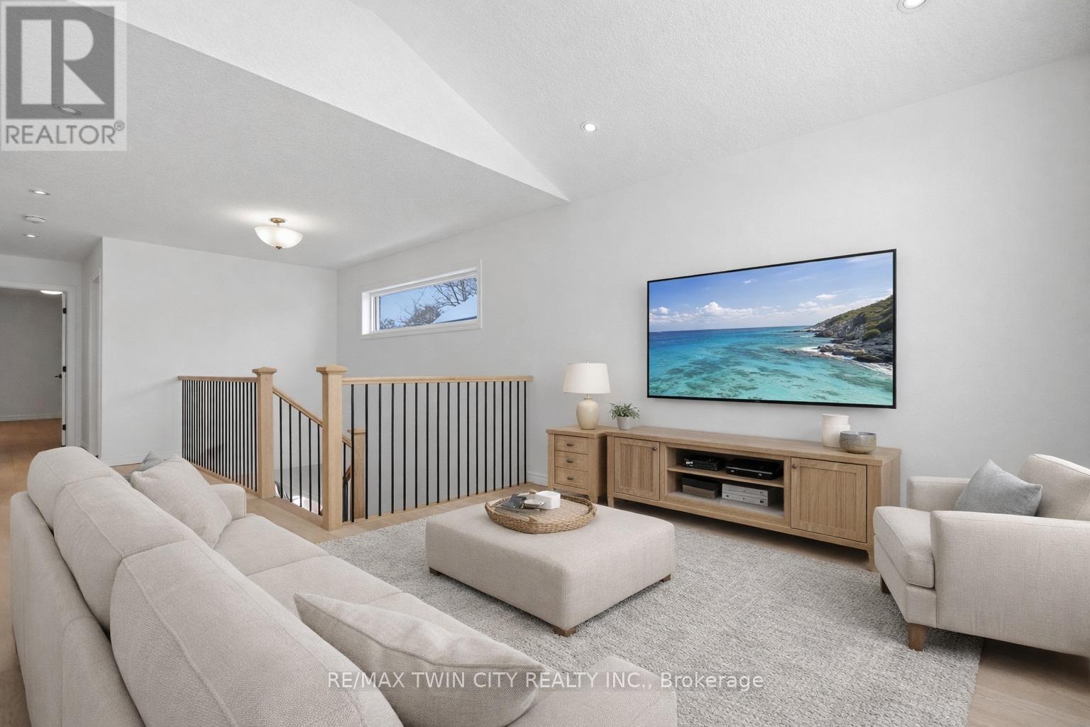 244 Otterbein Road, Kitchener, Ontario  N2B 0A7 - Photo 22 - X12713004