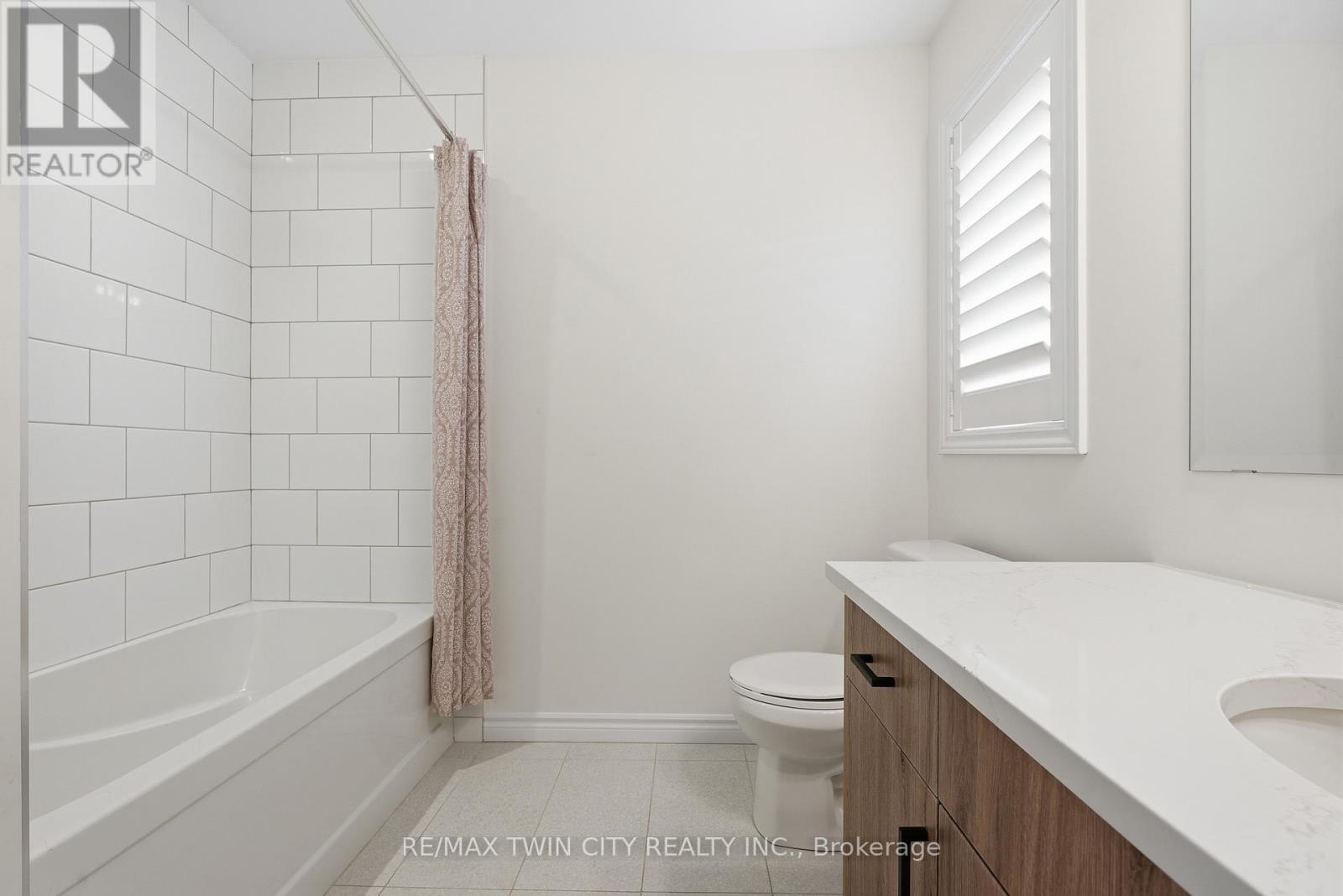 244 Otterbein Road, Kitchener, Ontario  N2B 0A7 - Photo 27 - X12713004