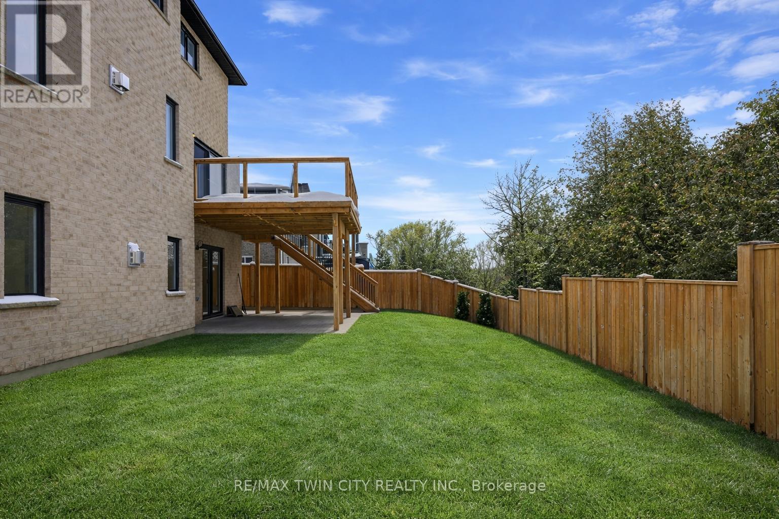 244 Otterbein Road, Kitchener, Ontario  N2B 0A7 - Photo 39 - X12713004