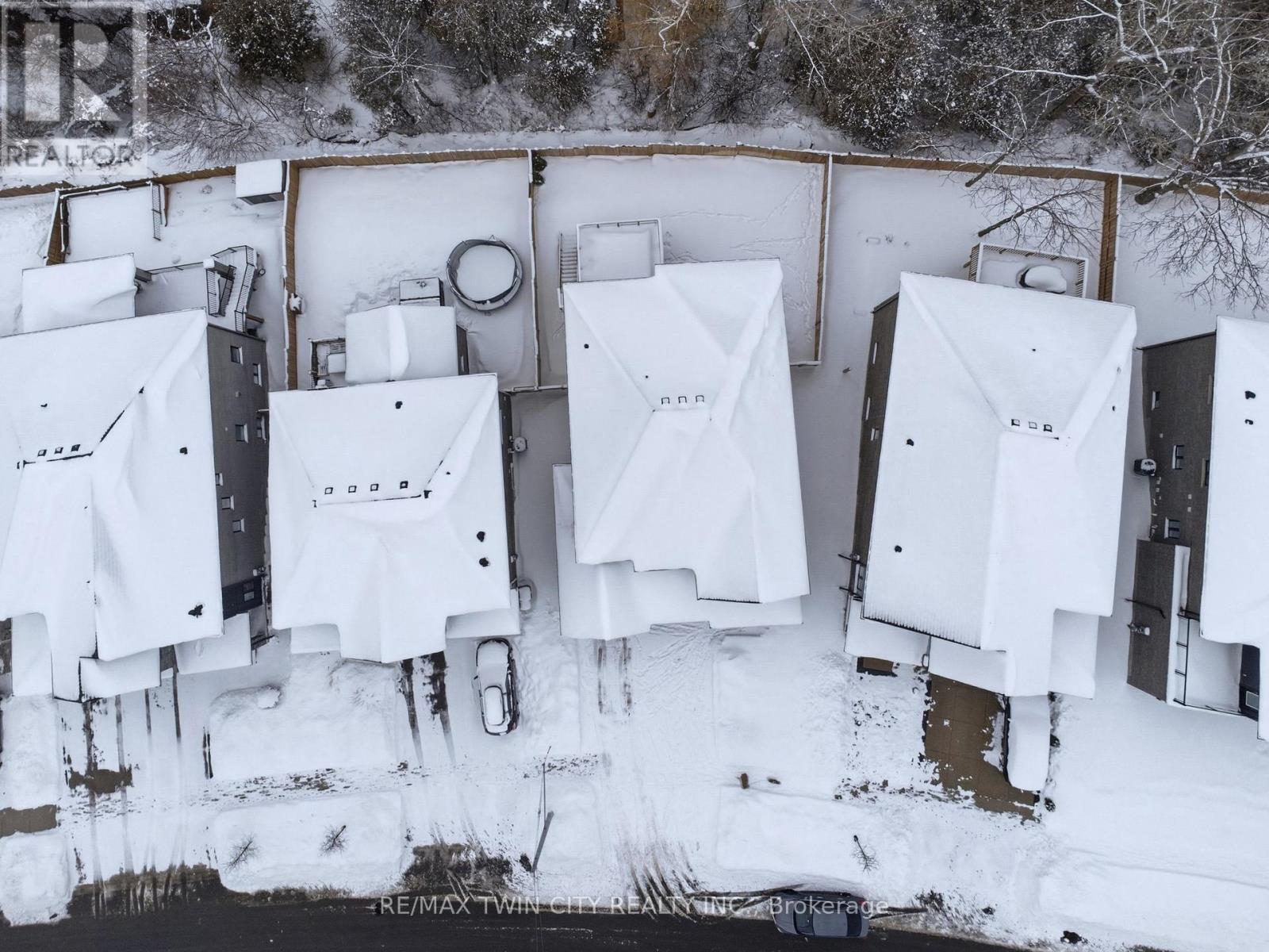 244 Otterbein Road, Kitchener, Ontario  N2B 0A7 - Photo 46 - X12713004