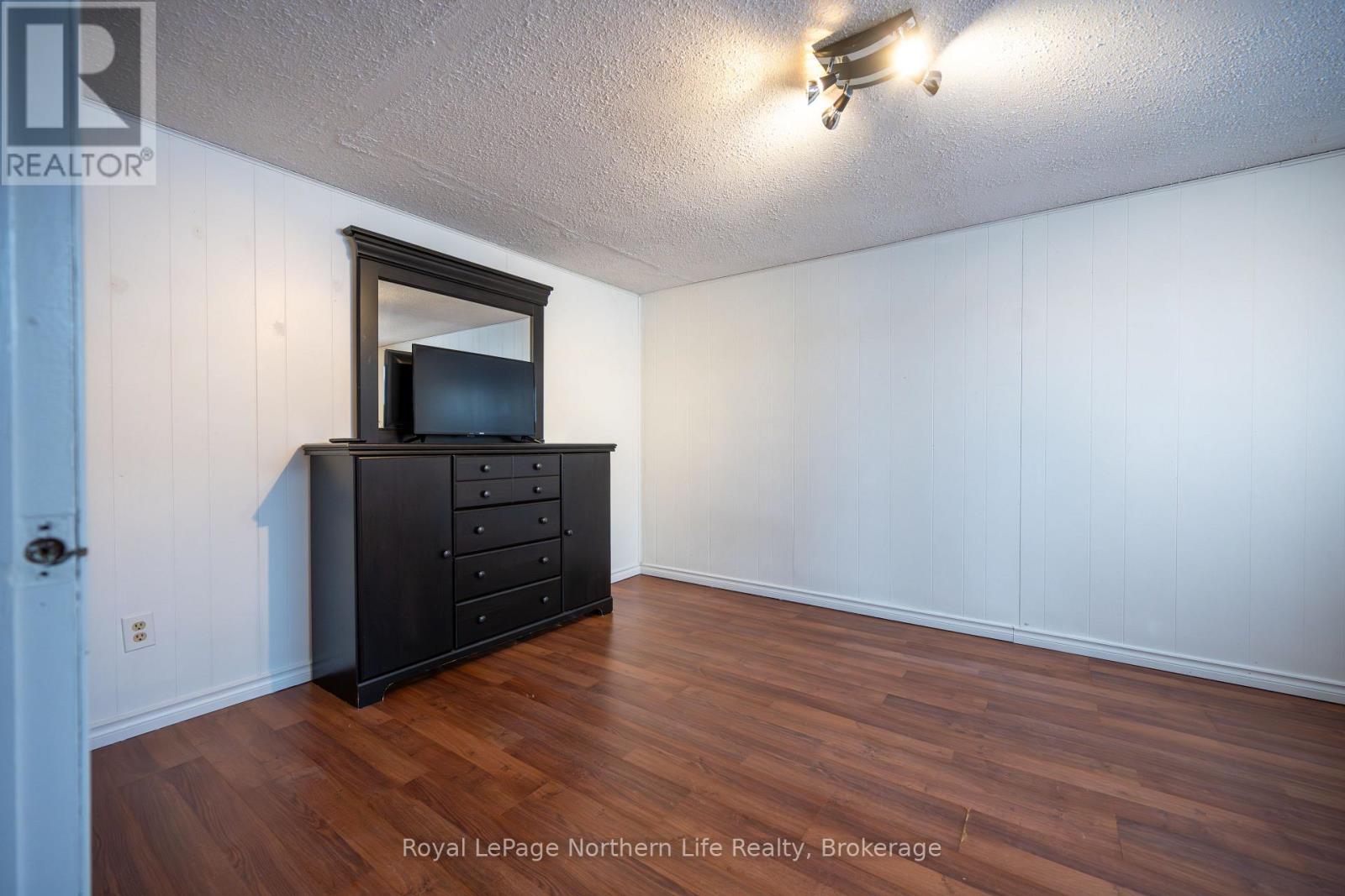 1732 Mckeown Avenue, North Bay, Ontario  P1B 7N3 - Photo 31 - X12713214