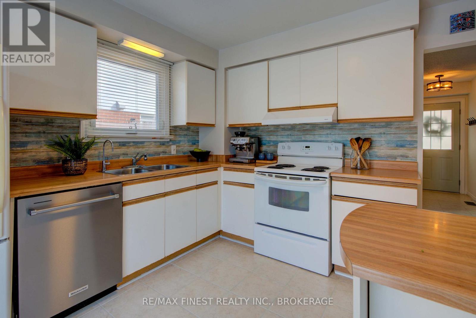 17 Richdale Court, Kingston (Kingston East (Incl Barret Crt)), Ontario  K7K 6N3 - Photo 18 - X12713230