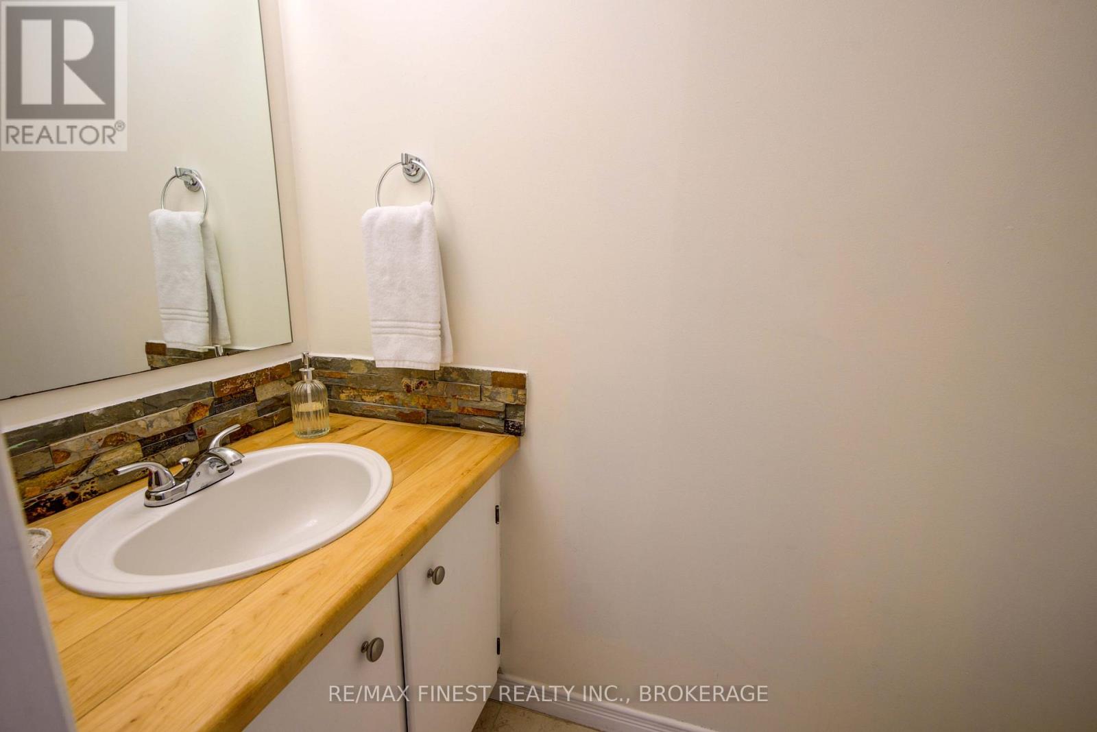 17 Richdale Court, Kingston (Kingston East (Incl Barret Crt)), Ontario  K7K 6N3 - Photo 22 - X12713230