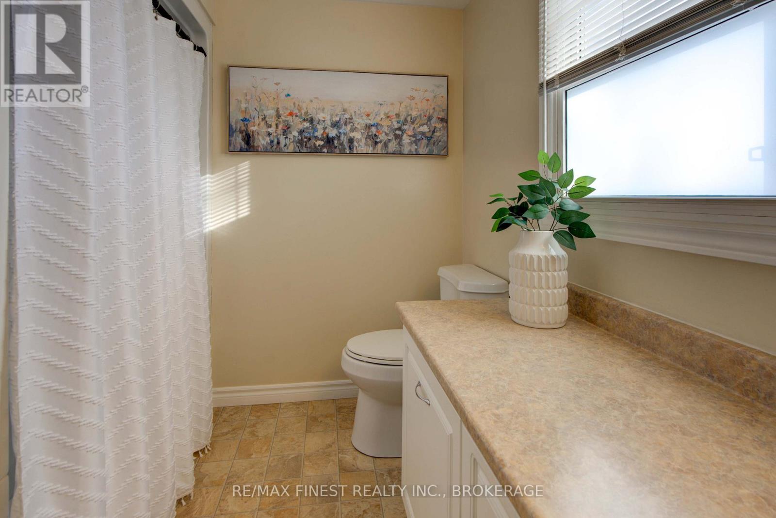 17 Richdale Court, Kingston (Kingston East (Incl Barret Crt)), Ontario  K7K 6N3 - Photo 27 - X12713230