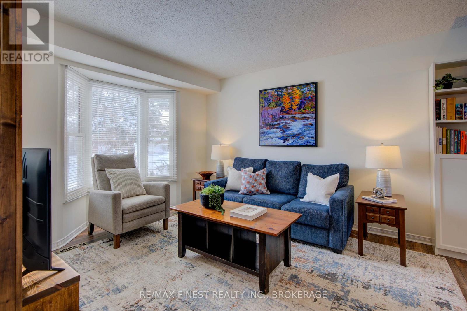 17 Richdale Court, Kingston (Kingston East (Incl Barret Crt)), Ontario  K7K 6N3 - Photo 5 - X12713230