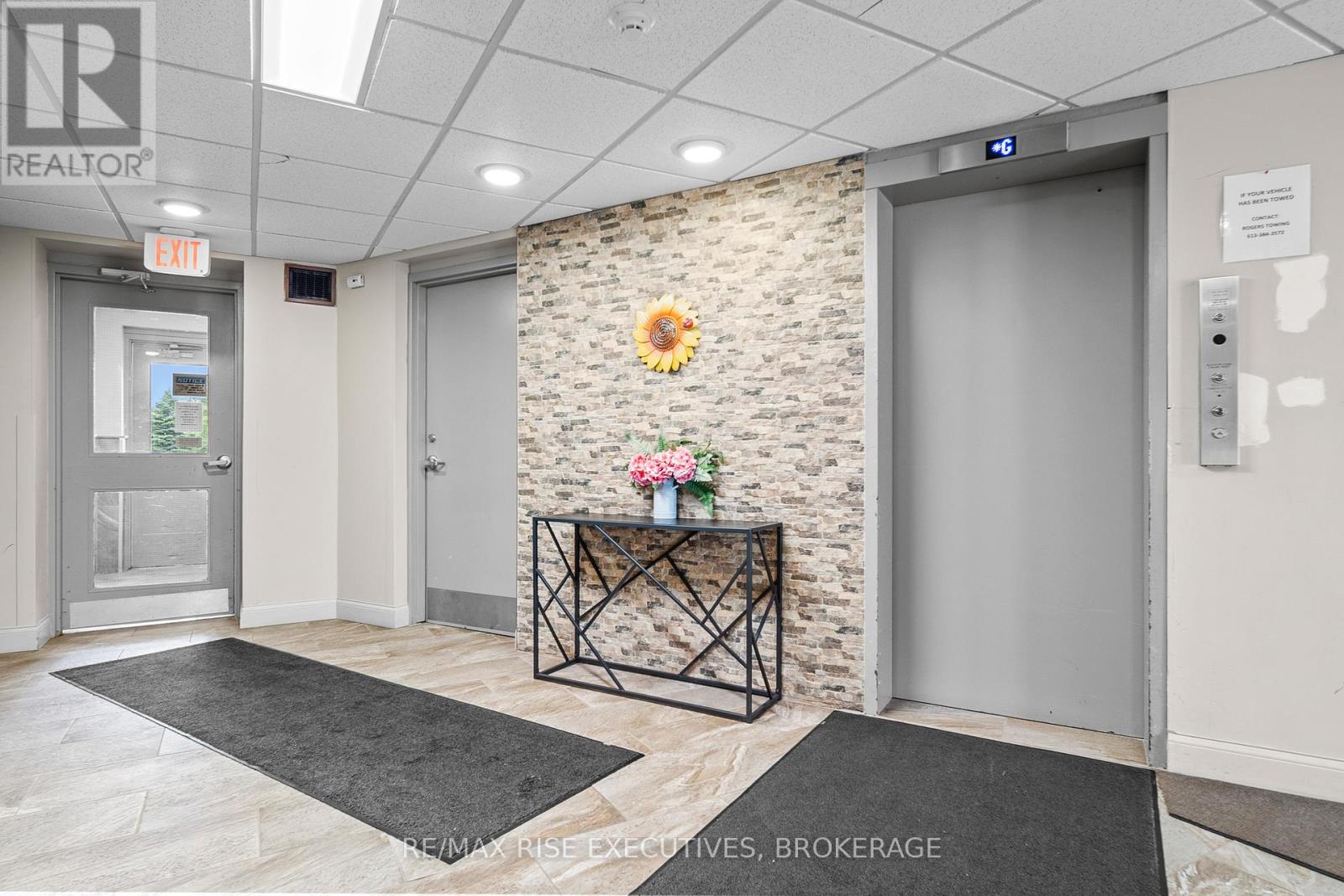 507 - 17 Eldon Hall Place, Kingston, Ontario K7M 7H5 - Photo 5 - X12713262