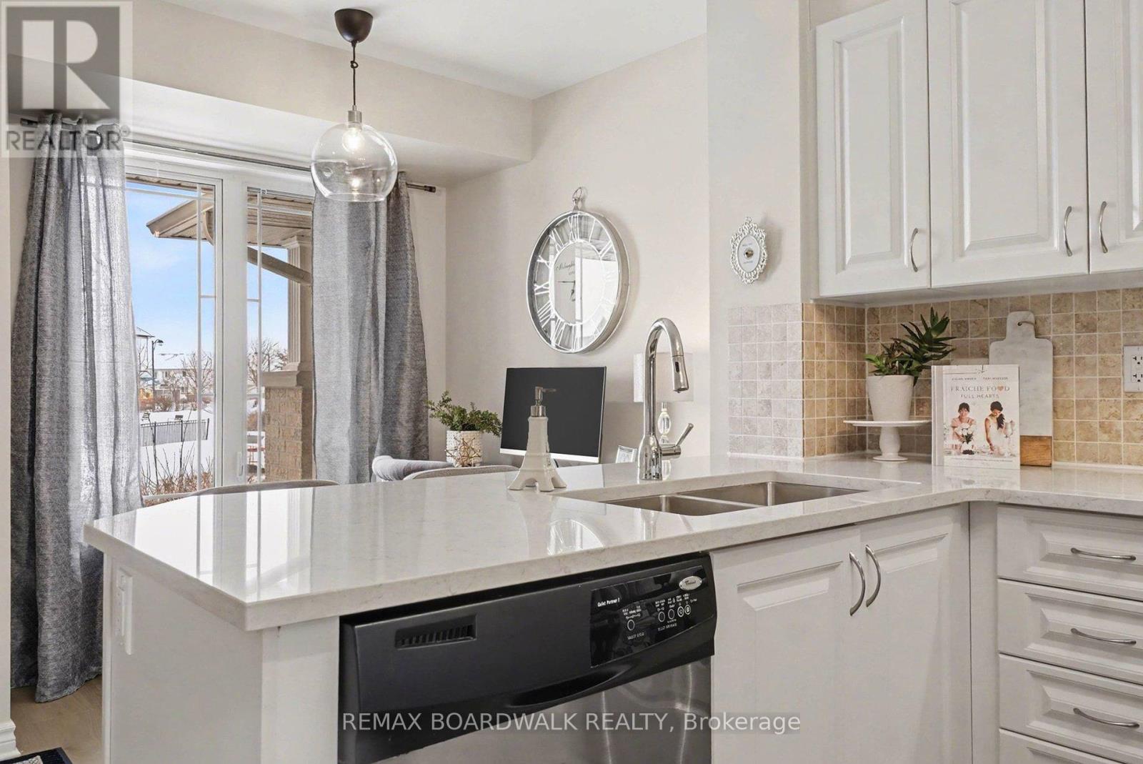 786 Lakeridge Drive, Ottawa, Ontario  K4A 0N3 - Photo 6 - X12713184