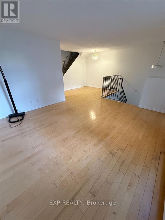 L - 13 Banner Road, Ottawa, Ontario  K2H 8T3 - Photo 11 - X12713222