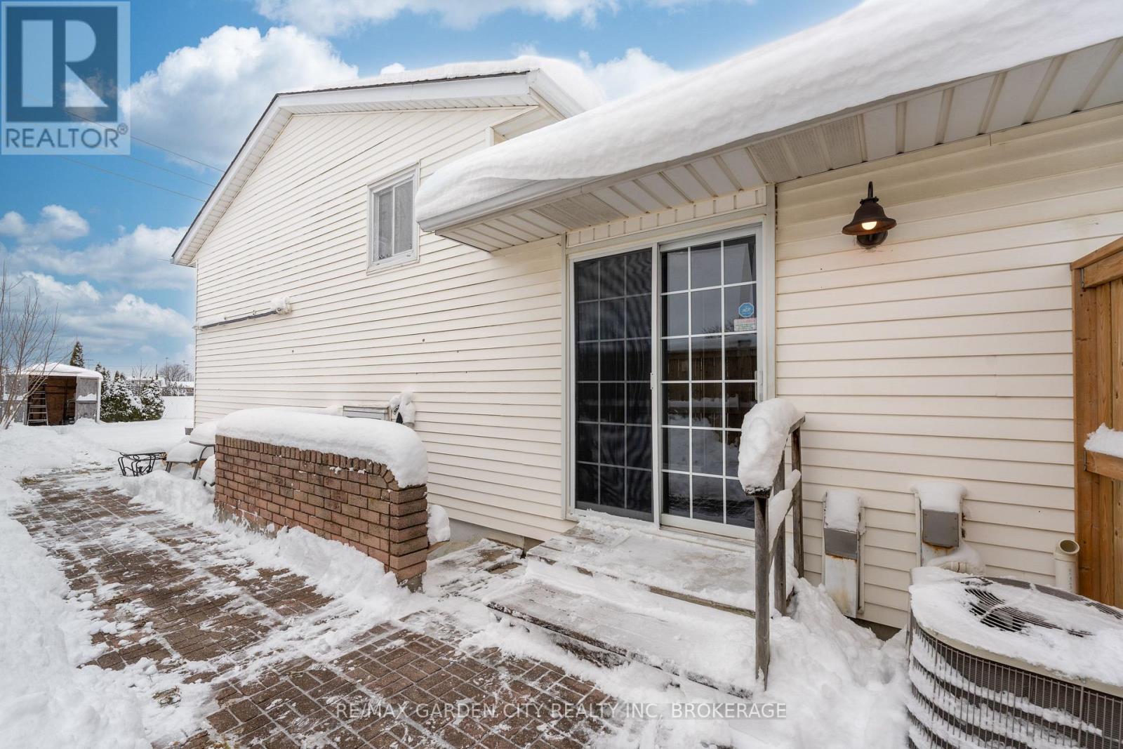 49 Autumn Place, St. Catharines (Oakdale), Ontario  L2P 3W6 - Photo 28 - X12713212