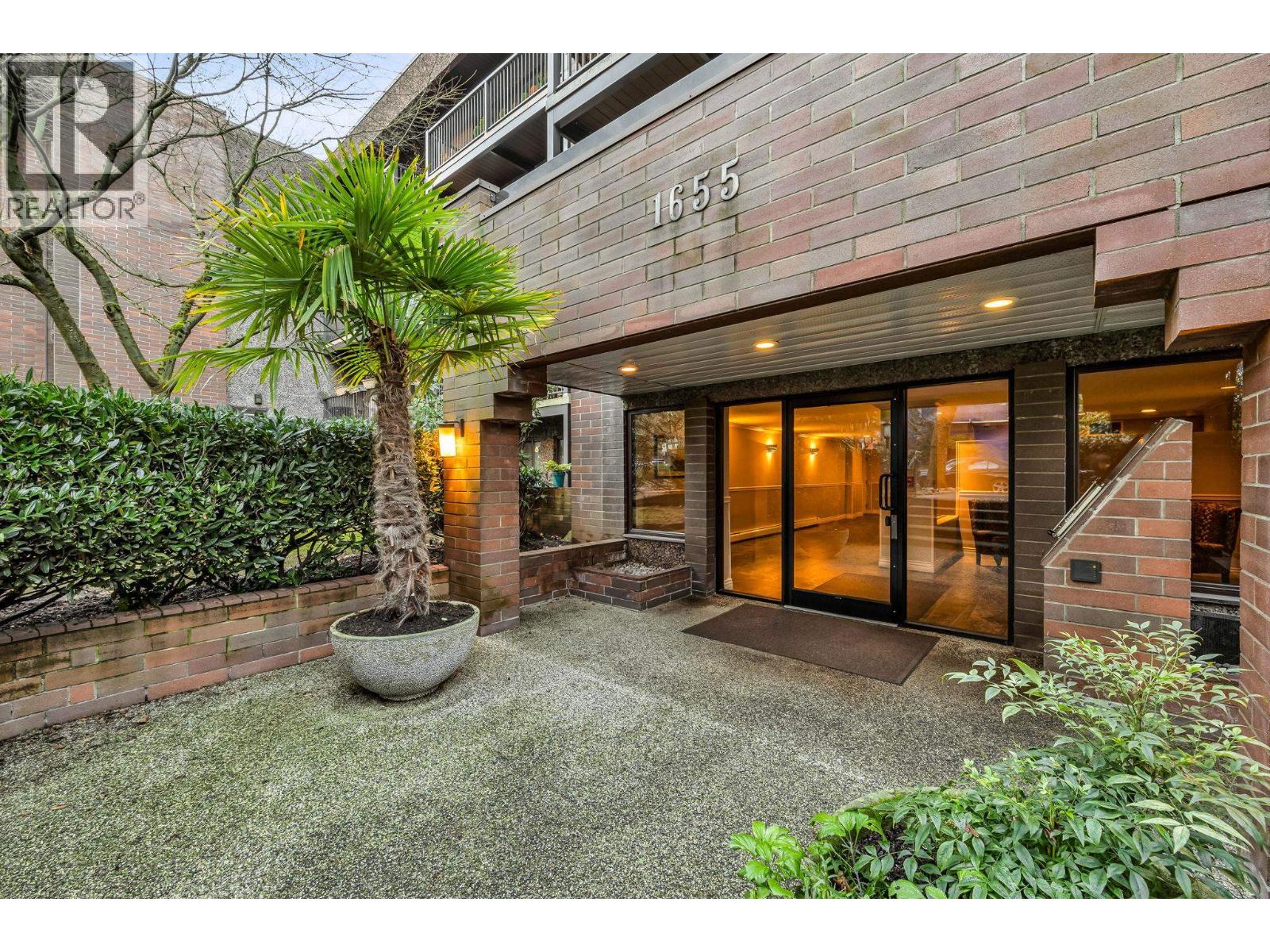 109 1655 Nelson Street, Vancouver, British Columbia  V6G 1M4 - Photo 2 - R3081219